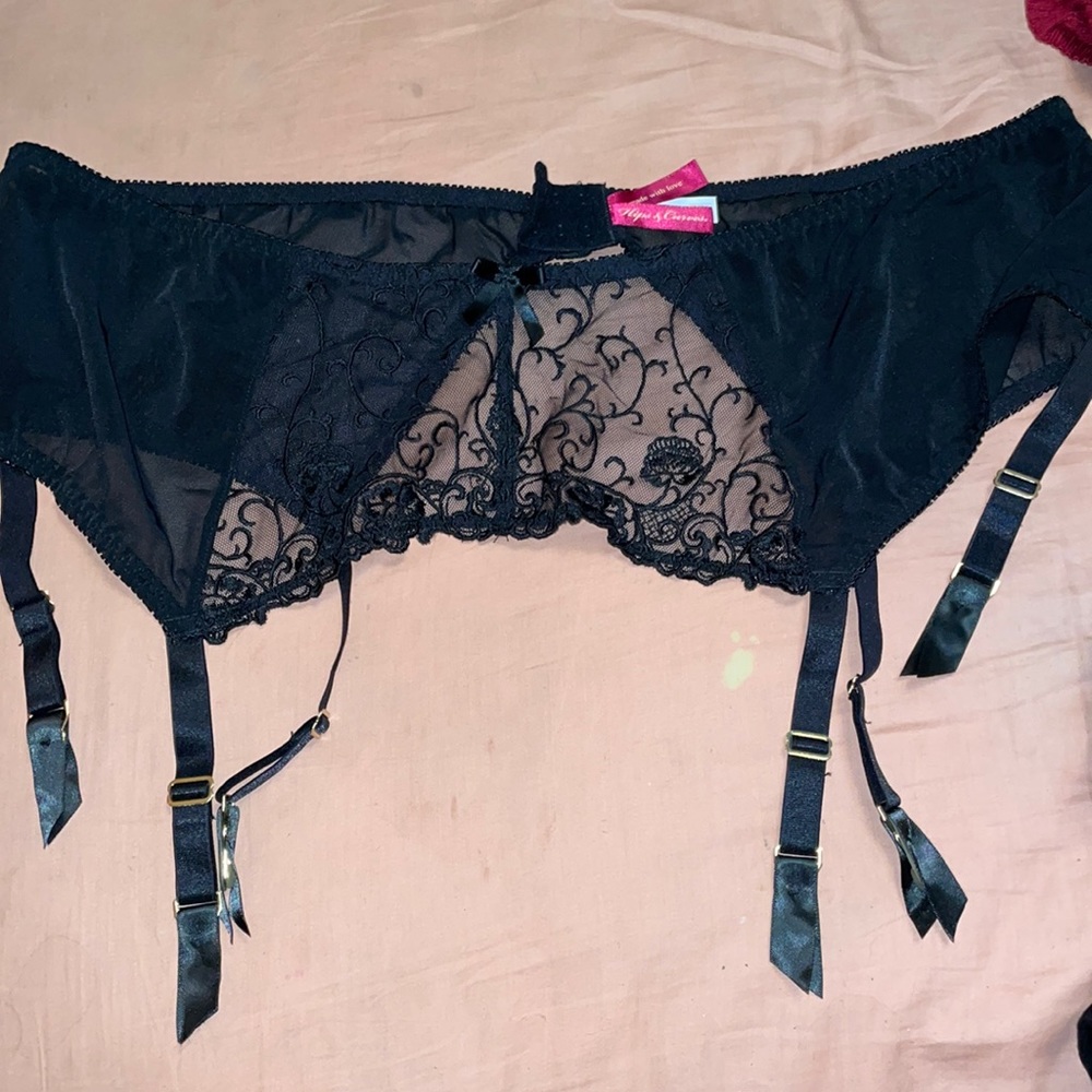 Garter belt